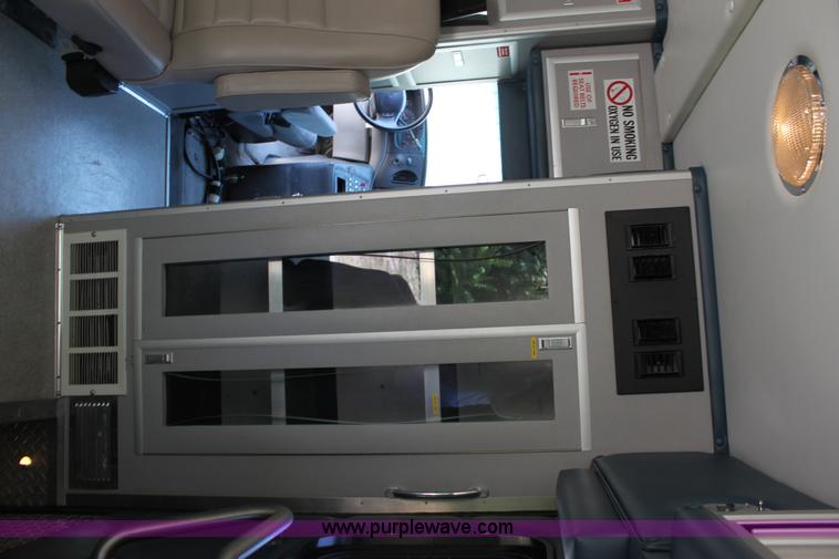 image for item D5208 1997 Ford E350 ambulance