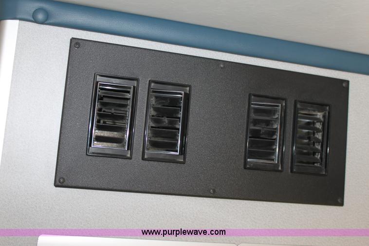 image for item D5208 1997 Ford E350 ambulance