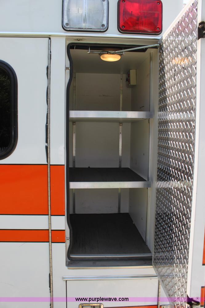 image for item D5208 1997 Ford E350 ambulance