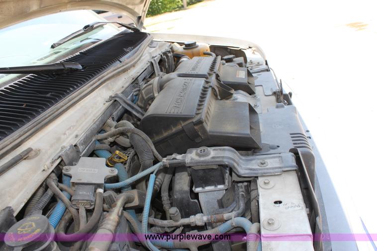 image for item D5208 1997 Ford E350 ambulance