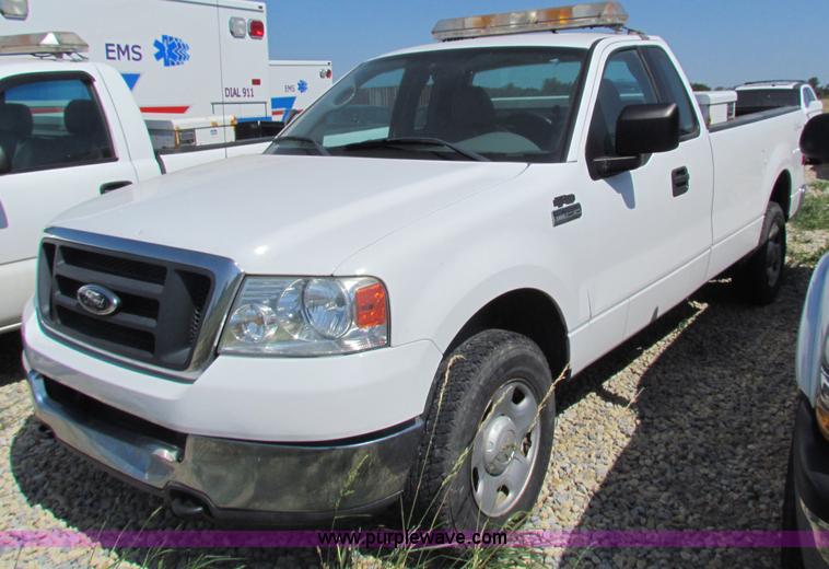 image for item D7552 2004 Ford F150 pickup truck