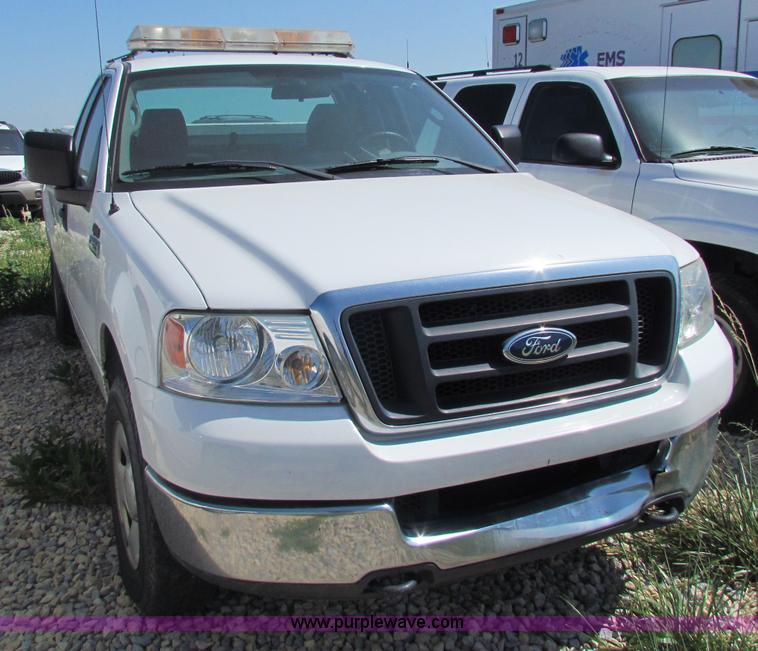 image for item D7552 2004 Ford F150 pickup truck