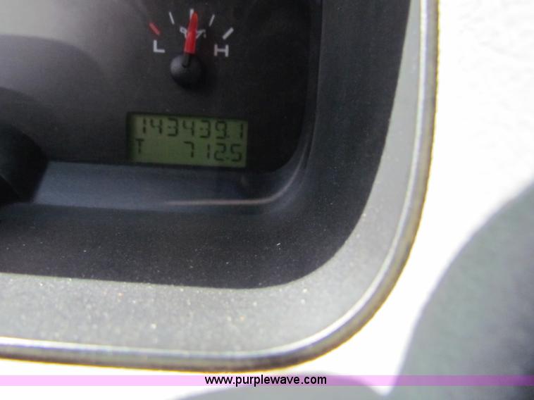 image for item D7552 2004 Ford F150 pickup truck