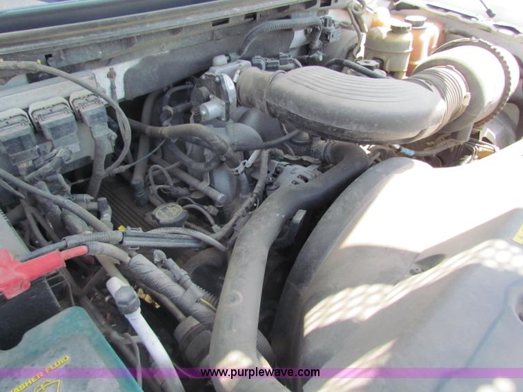 image for item D7552 2004 Ford F150 pickup truck