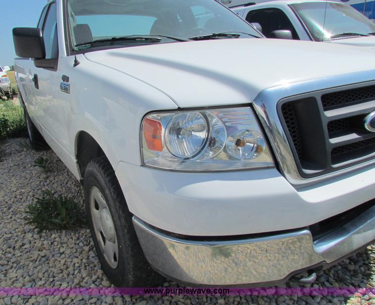 image for item D7552 2004 Ford F150 pickup truck