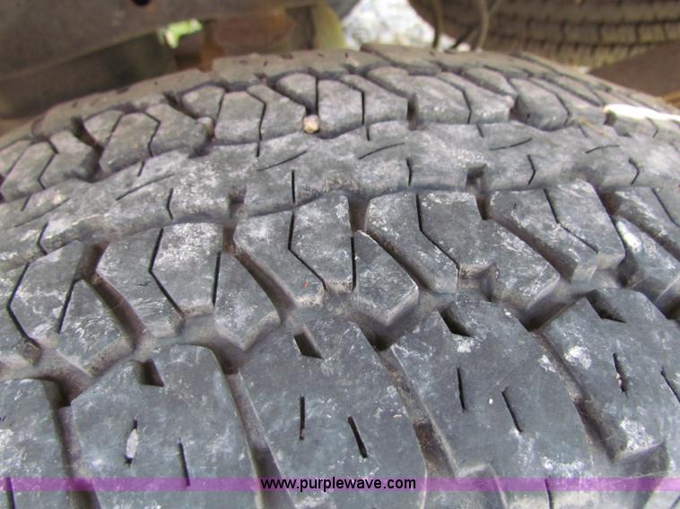 image for item D7552 2004 Ford F150 pickup truck