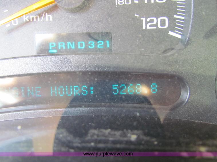 image for item D7556 2005 Chevrolet Silverado 2500 HD pickup truck