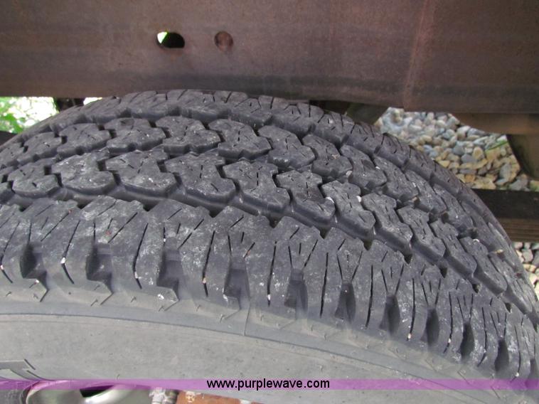 image for item D7556 2005 Chevrolet Silverado 2500 HD pickup truck