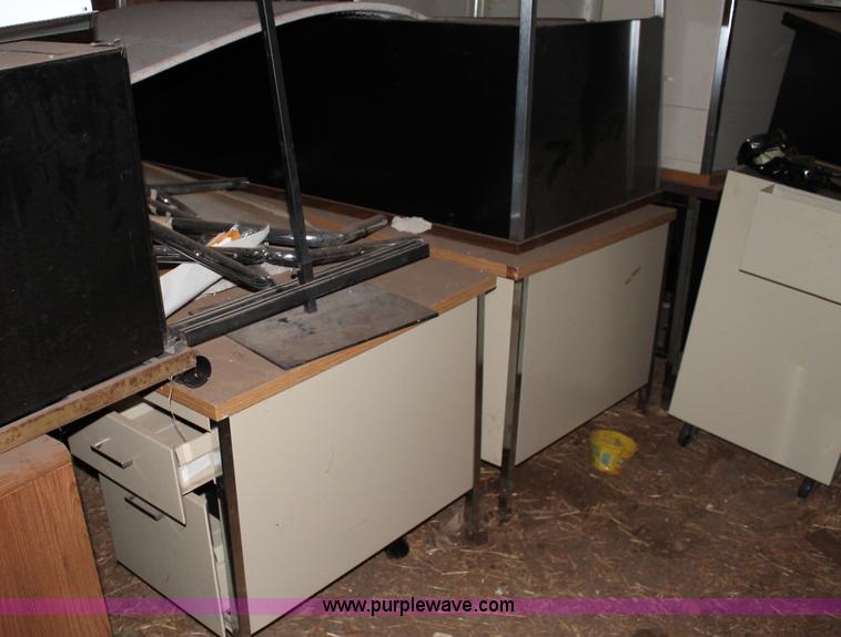 image for item L9798 (13) teacher desks