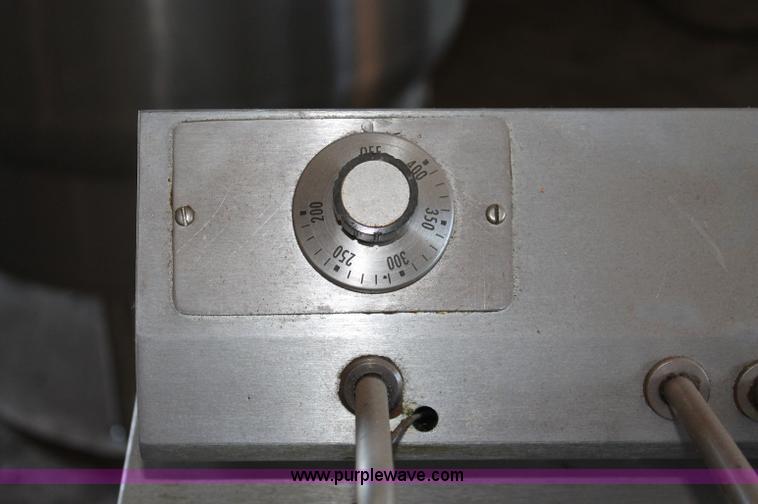 image for item L9809 (3) Hobart fryers