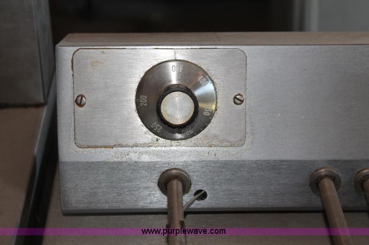 image for item L9809 (3) Hobart fryers