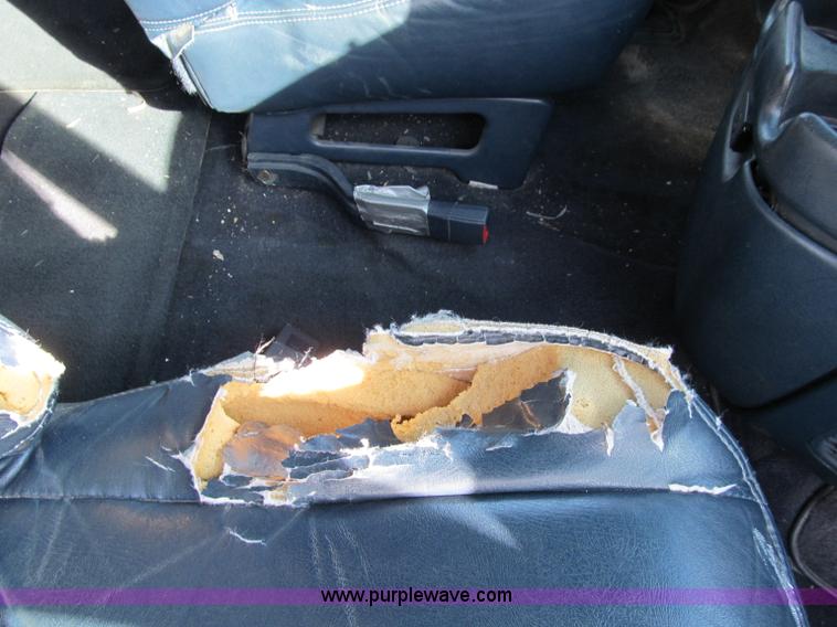 image for item M9250 1996 Chevrolet Astro van