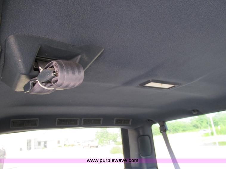 image for item M9250 1996 Chevrolet Astro van