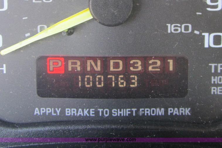 image for item M9250 1996 Chevrolet Astro van