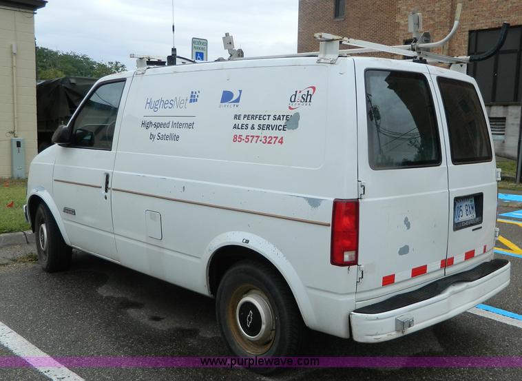 image for item M9771 1990 Chevrolet Astro van