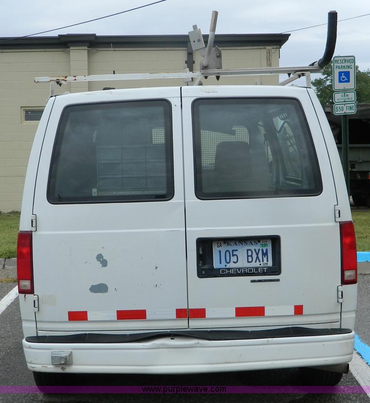 image for item M9771 1990 Chevrolet Astro van