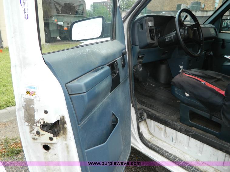 image for item M9771 1990 Chevrolet Astro van