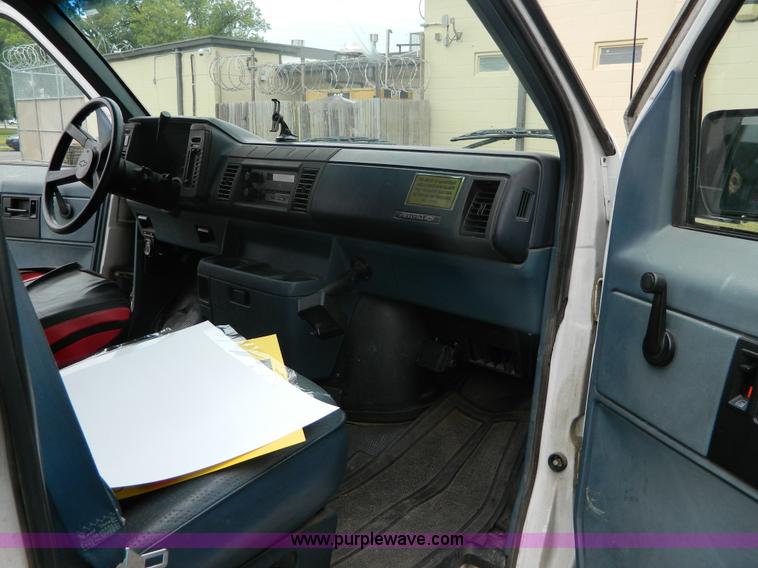 image for item M9771 1990 Chevrolet Astro van
