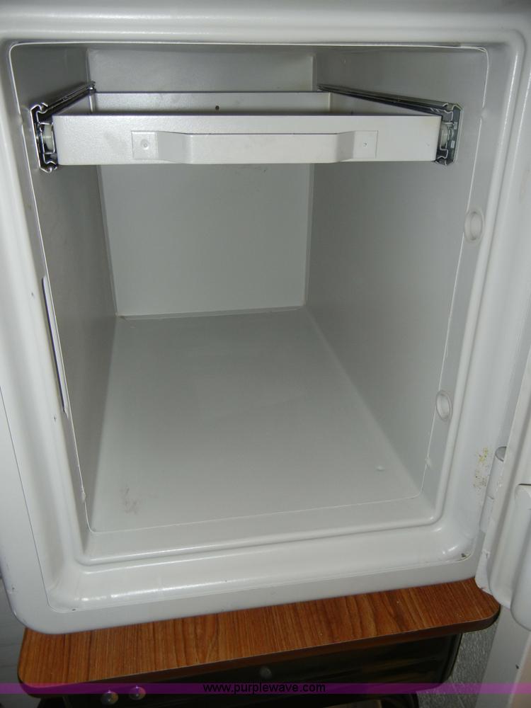 image for item N9780 Sentry safe