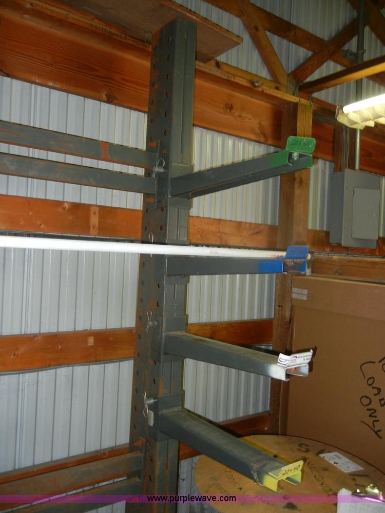 image for item N9856 Metal rack