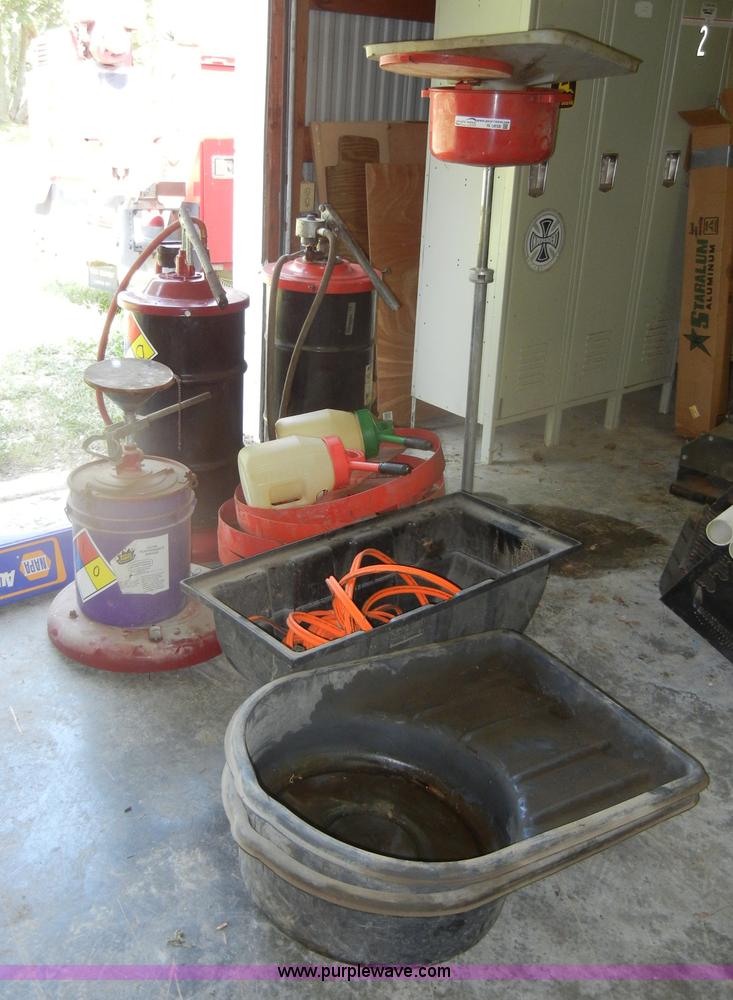 image for item N9858 Assorted automotive supplies