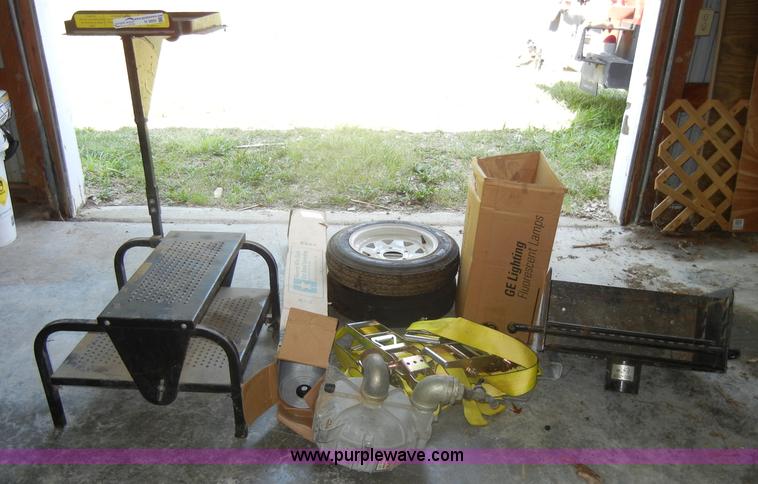 image for item N9860 Assorted equipment