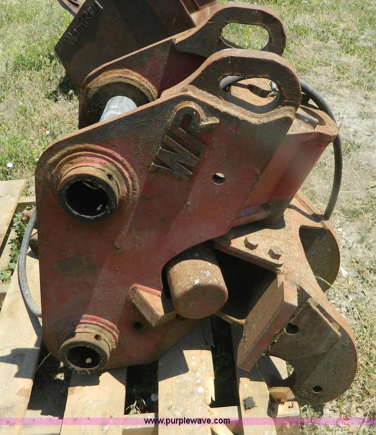 image for item T9940 Assorted items