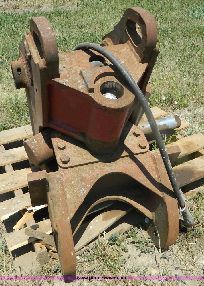 image for item T9940 Assorted items