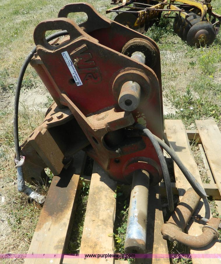 image for item T9940 Assorted items