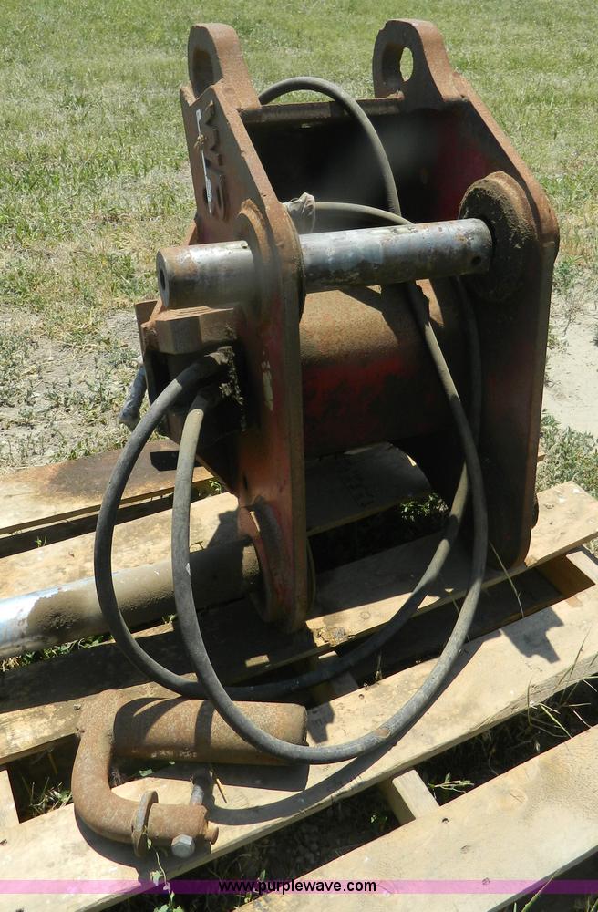 image for item T9940 Assorted items