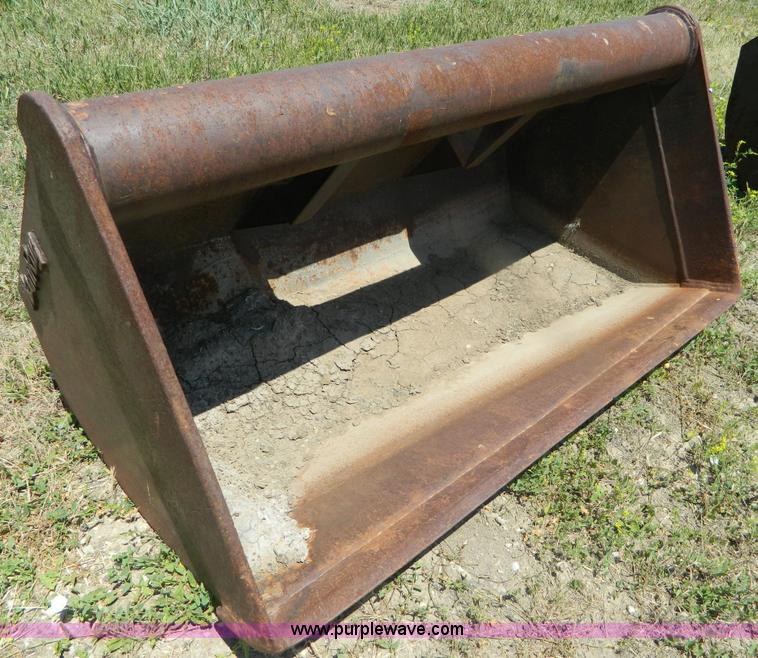 image for item T9940 Assorted items