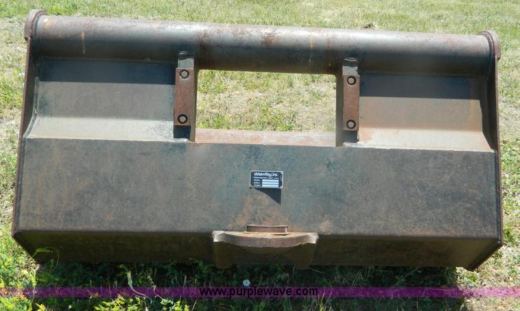 image for item T9940 Assorted items