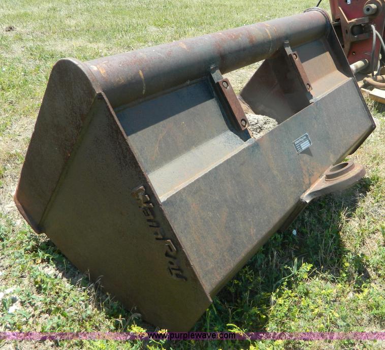 image for item T9940 Assorted items