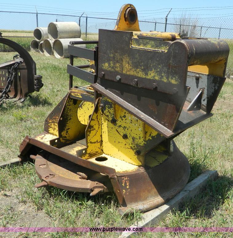 image for item T9940 Assorted items