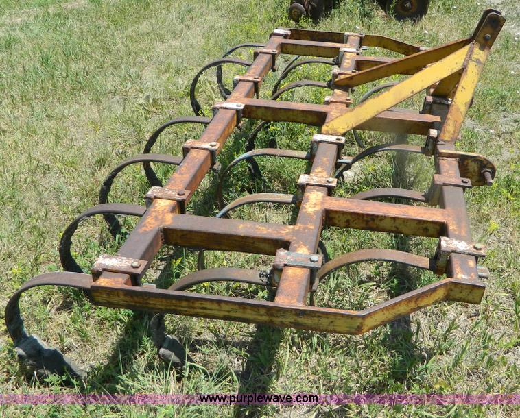 image for item T9942 7' chisel