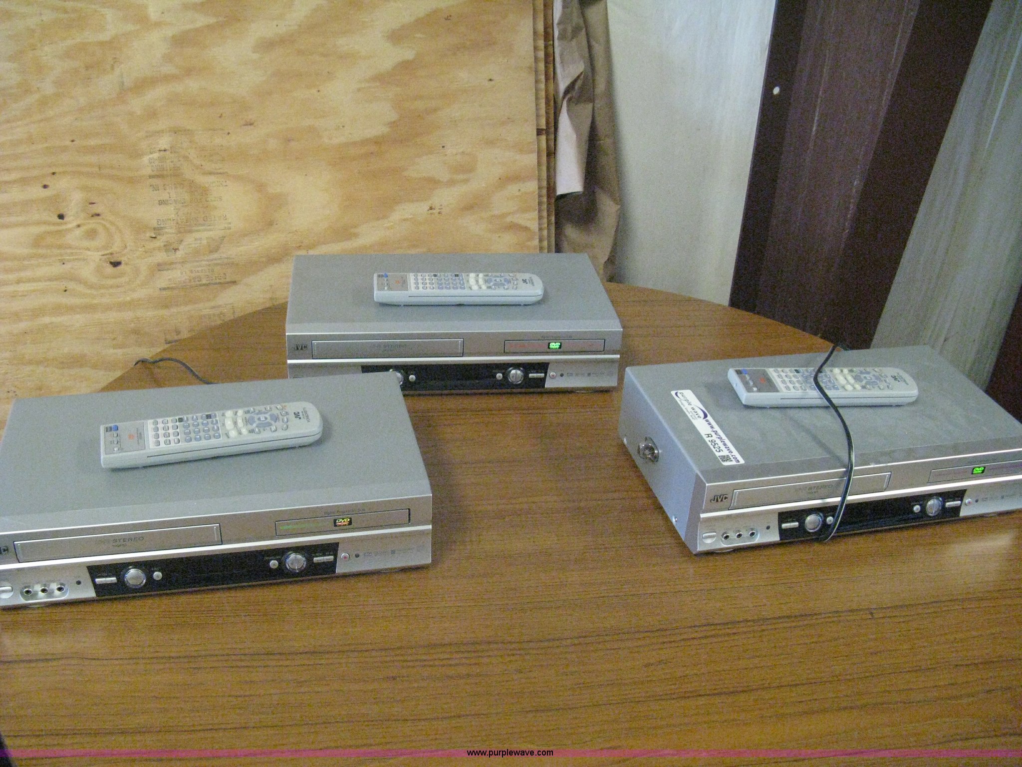 (3) televisions and three JVC DVD/VCR combos with remotes in Wichita