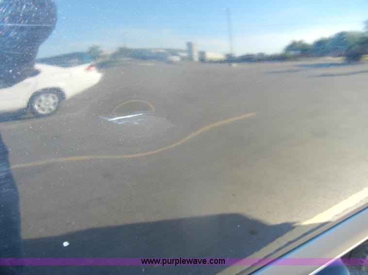 image for item D4156 2002 Chevrolet Suburban 1500 LT SUV