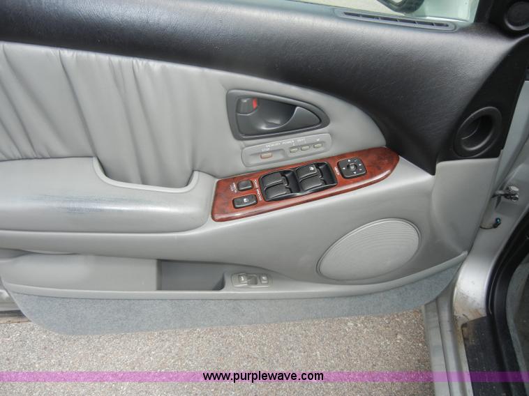 image for item D4250 2000 Mitsubishi Diamante LS