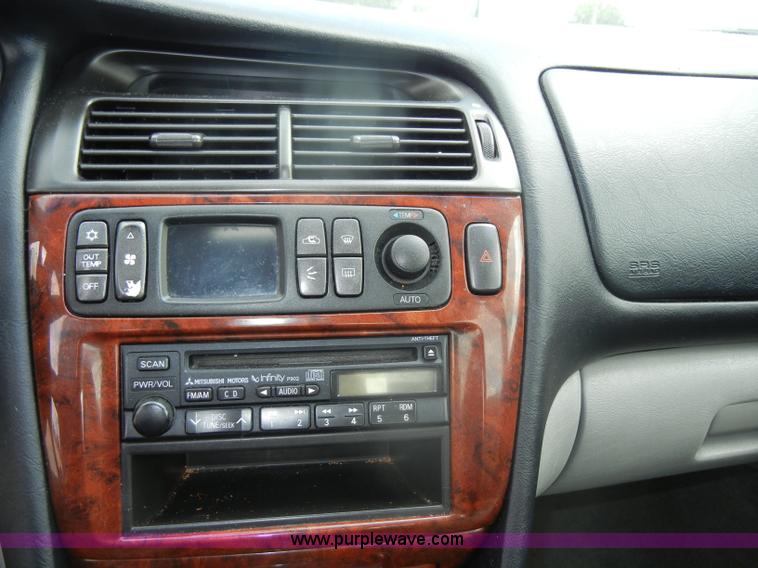 image for item D4250 2000 Mitsubishi Diamante LS