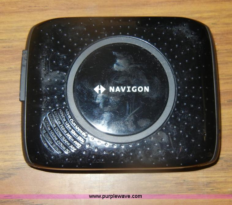 image for item N9804 Navigon 2100 GPS unit