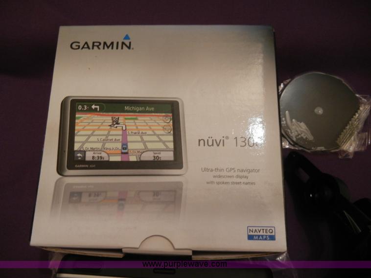 image for item N9853 Garmin Nuvi 1300 GPS system