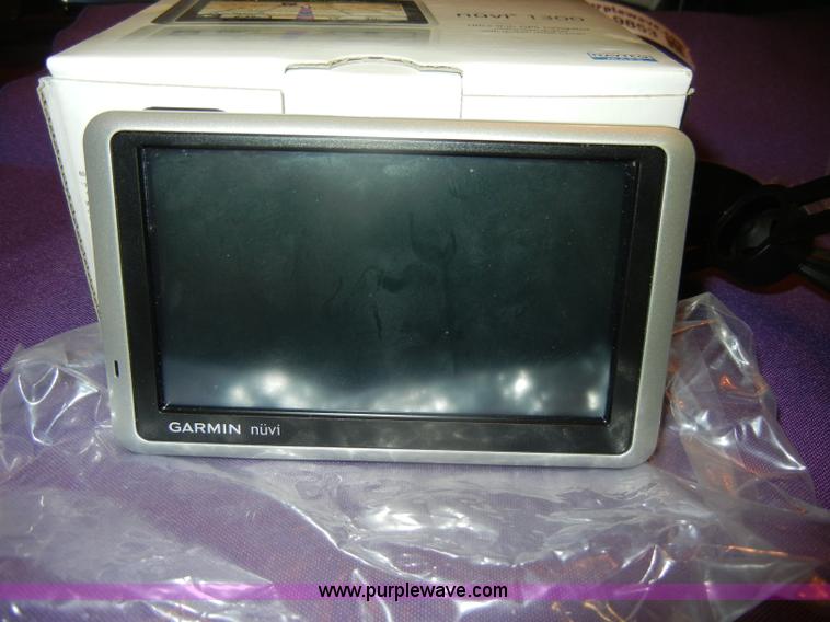 image for item N9853 Garmin Nuvi 1300 GPS system