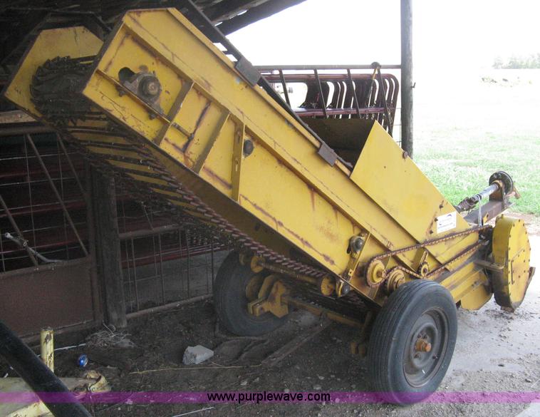 image for item A6445 James Way Bermuda sprig digger