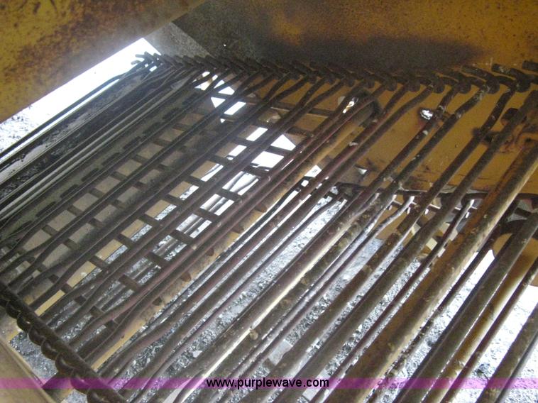 image for item A6445 James Way Bermuda sprig digger