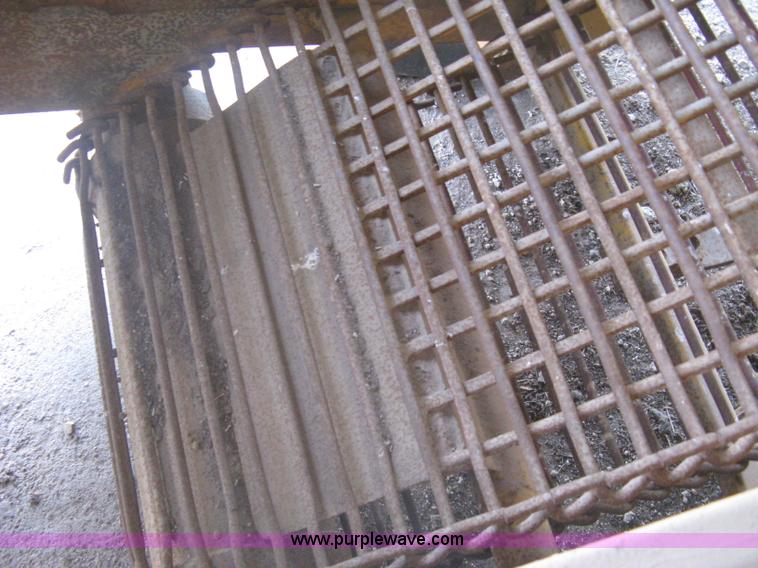 image for item A6445 James Way Bermuda sprig digger