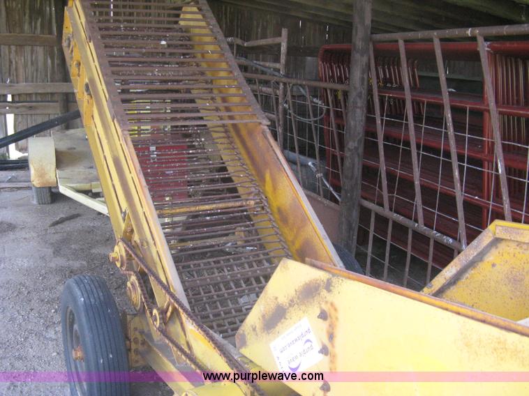 image for item A6445 James Way Bermuda sprig digger