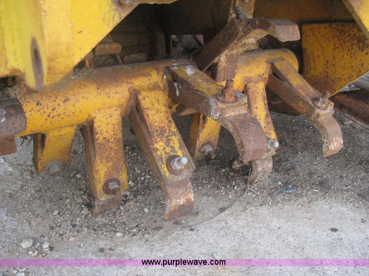 image for item A6445 James Way Bermuda sprig digger