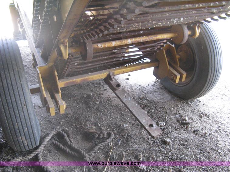 image for item A6445 James Way Bermuda sprig digger