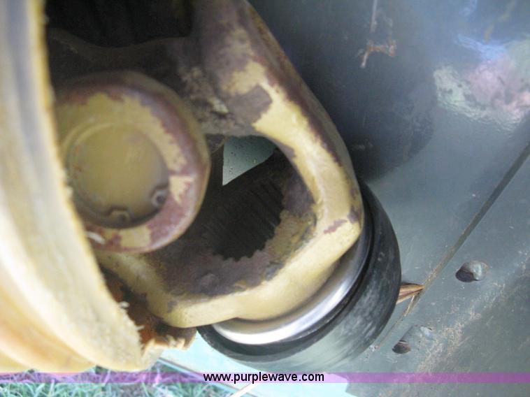 image for item A6448 Massey-Ferguson 8200 flex header with Crary air reel