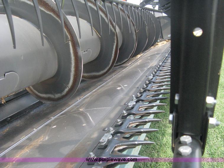 image for item A6448 Massey-Ferguson 8200 flex header with Crary air reel